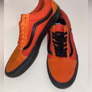 VANS OLD SKOOL KOI ORANGE & BLACK PRO SKATE SHOE SUEDE / CANVAS UPPERS SZ 9.0